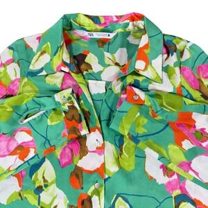 ZARA Green Floral Blouse Womens Medium Feminine Spring Button Down Work Top